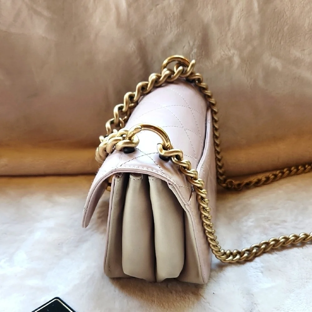 CHANEL‎ Blush Pink Flap Quilted Shoulder Bag with Gold Chain
